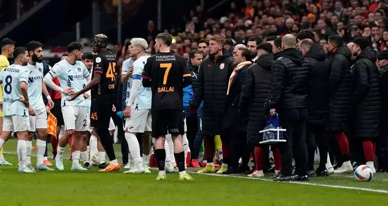 Qalatasaraydan iddia böhranına təklif gəldi